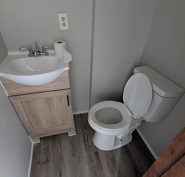 1519 W Monroe St — Photo 7