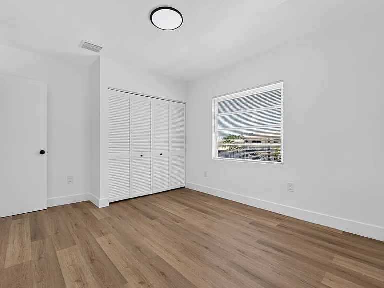 614 SW 19th Ave #U — Photo 16