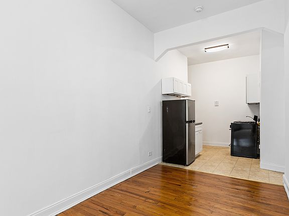 4th image of 1775 Madison Ave #1-A