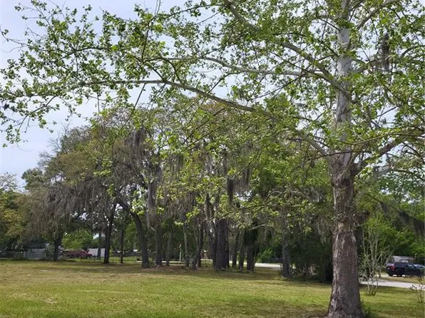 9810 Kent St, Hudson, FL 34669