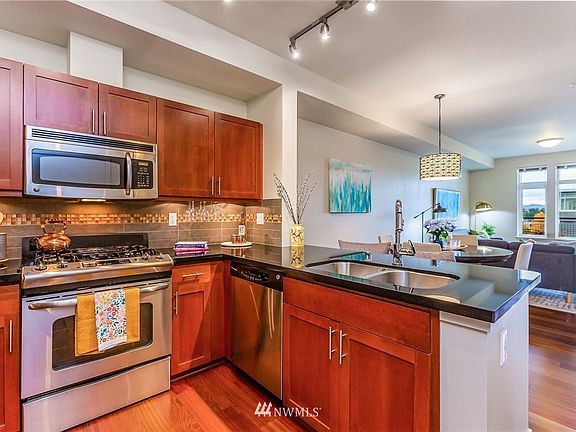 3rd image of 15100 6th Ave SW Unit 303