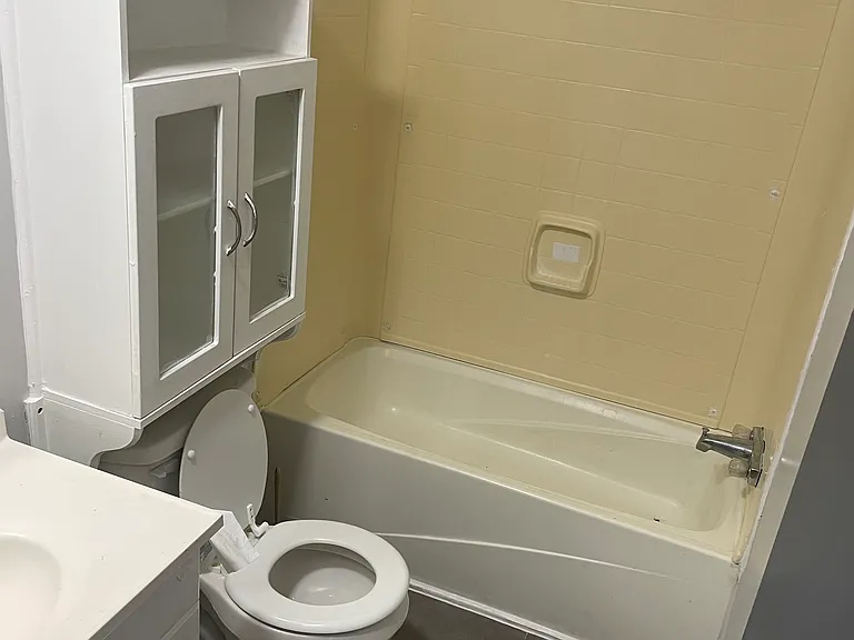 2nd bathroom