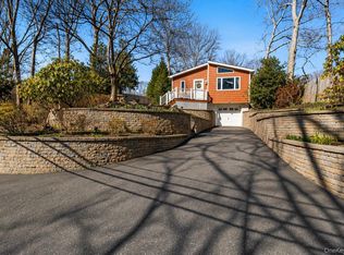 38 Corey Trail, Ridge, NY 11961