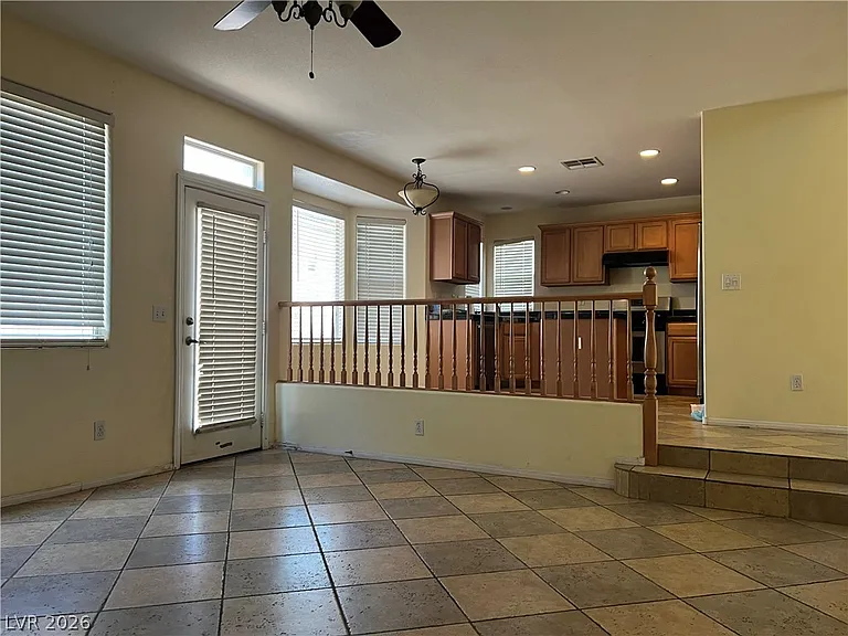 3900 Irvin Ave — Photo 8