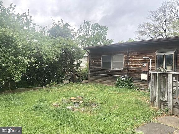 3rd image of 800 S Alder Ave