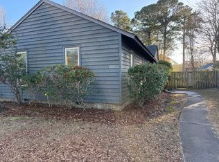 1104 Boone Ln, Wilmington, NC 28411