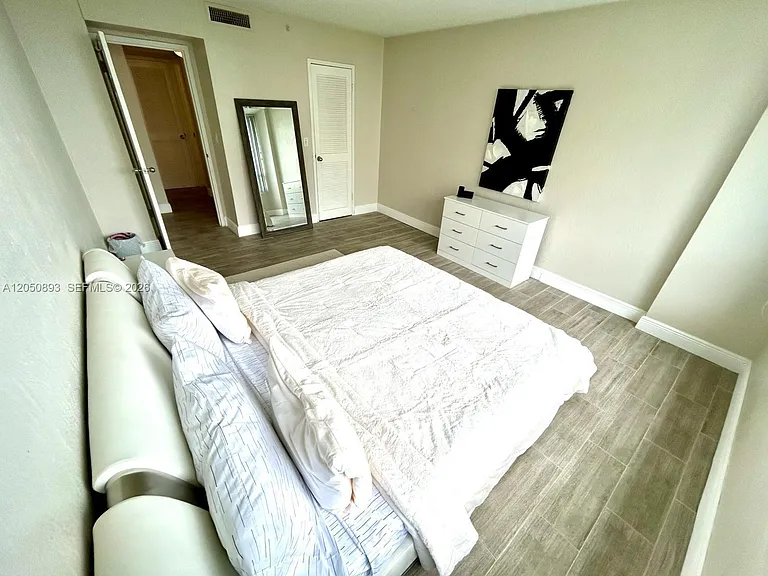 1500 Bay Rd #558S — Photo 7