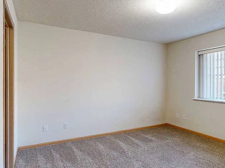 Northbrook Apartments — Photo 218