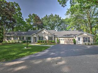 411 Southmoreland Pl, Decatur, IL 62521