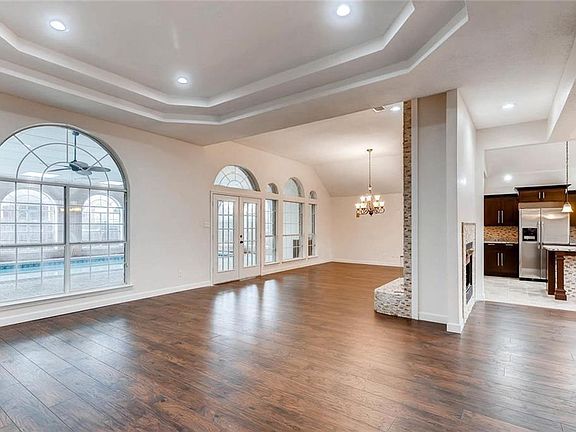 5th image of 6825 Greenleaf Dr