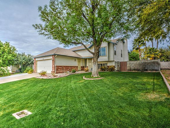 3rd image of 4220 E Hopi Cir