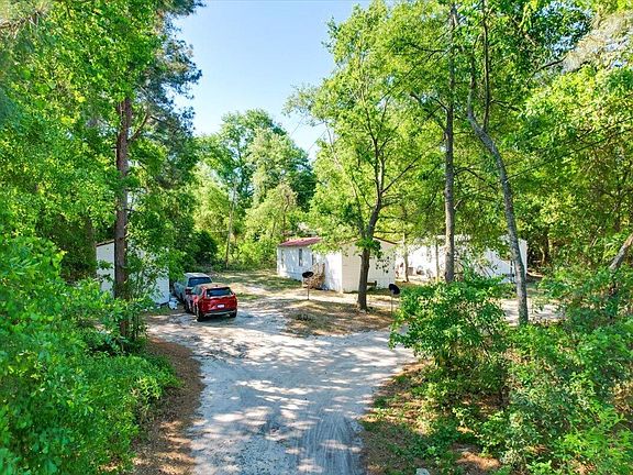 3rd image of 1092 Reynolds Pond Road