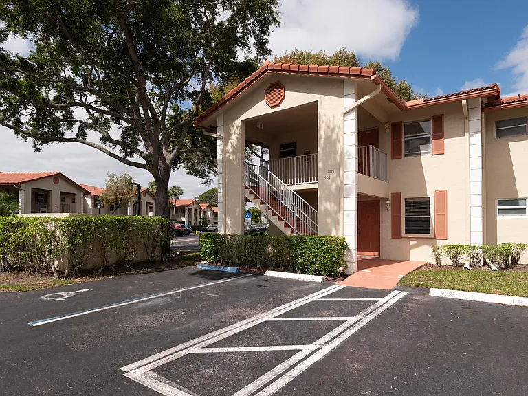 3031 Holiday Springs Blvd #2017 — Photo 28