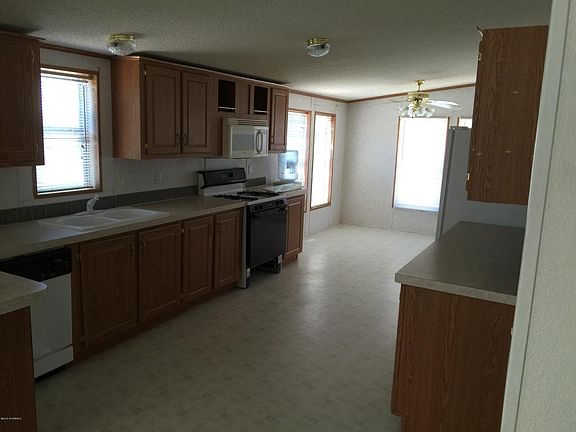 3rd image of 2530 S Pipe Creek Dr #3