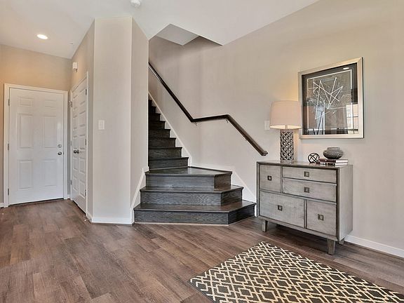 HHHunt HomesCameron-print-002-63-Foyer-4200x2800-300dpi