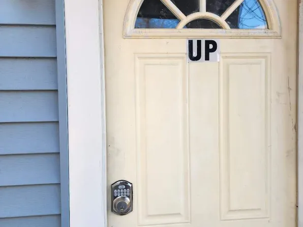 2605 W 41st St #Up, Cleveland, OH 44113