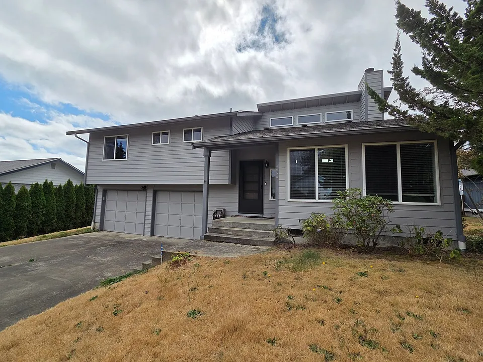 4058 SE Empress Ct