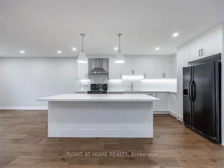 6913 Shelter Bay Rd #UPPER — Photo 10