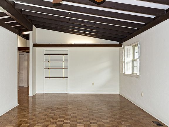 5th image of 216 NW Mimosa Ln
