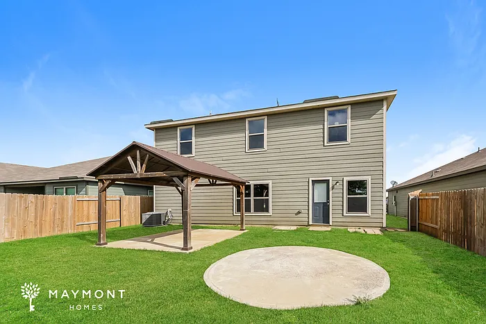 117 Yorktown Ct — Photo 3