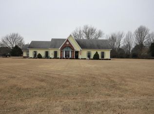 8895 Oakwood Dr, Olive Branch, MS 38654