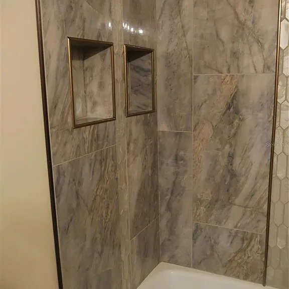 2411 Aspinwall St #2411 — Photo 12