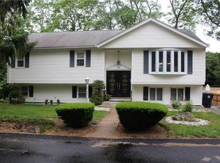 26 Angell Rd, North Providence, RI 02904