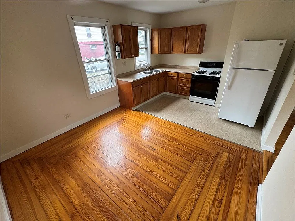 2 bed, 1.0 bath, 850 sqft, $1,650 — Photo 3