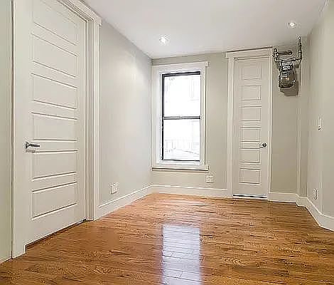 3rd image of 160 Sherman Ave APT 28