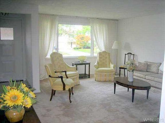 3rd image of 141 Noel Dr