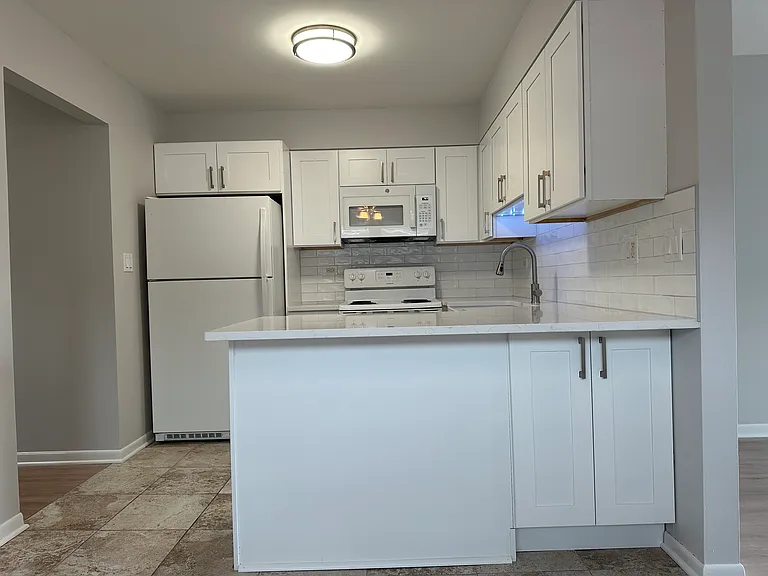 4516 Park Ave — Photo 6