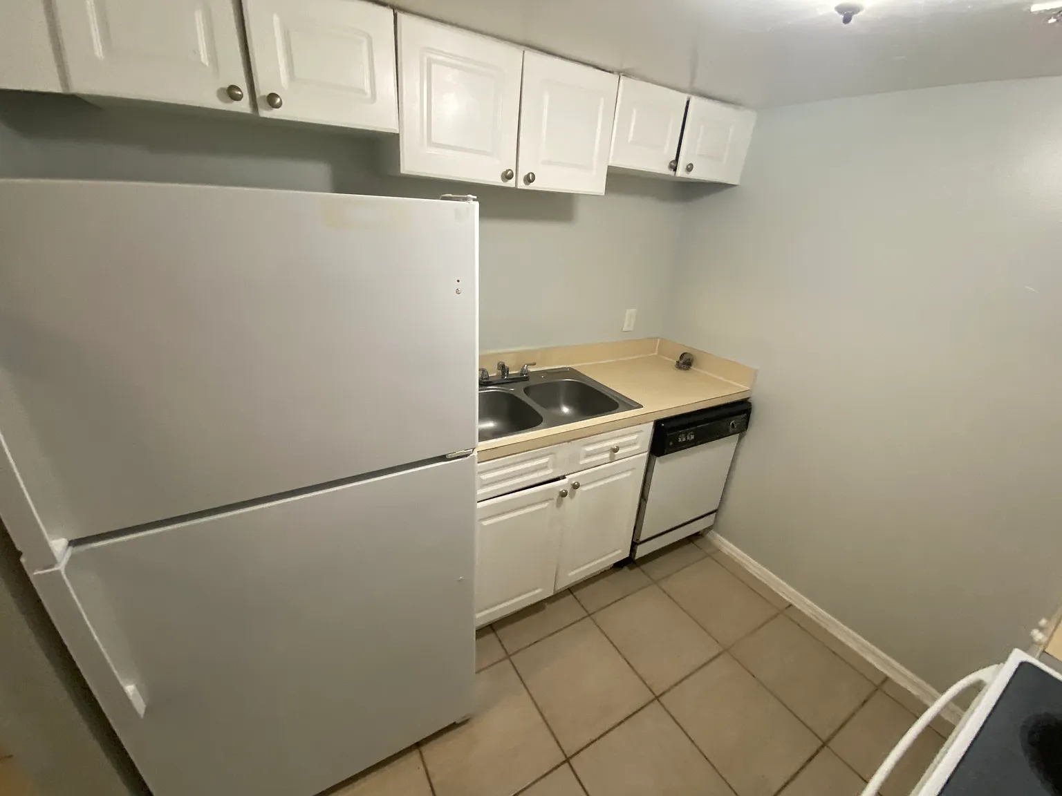 1 bed, 650 sqft, $1,000 — Photo 2