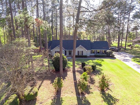 4th image of 180 Heritage Cir