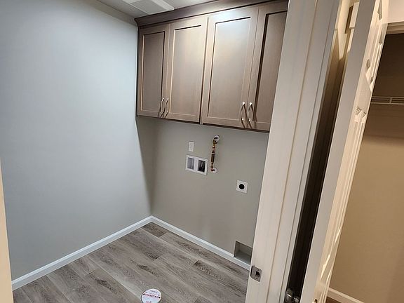 5th image of 14916 Canyon Rd E