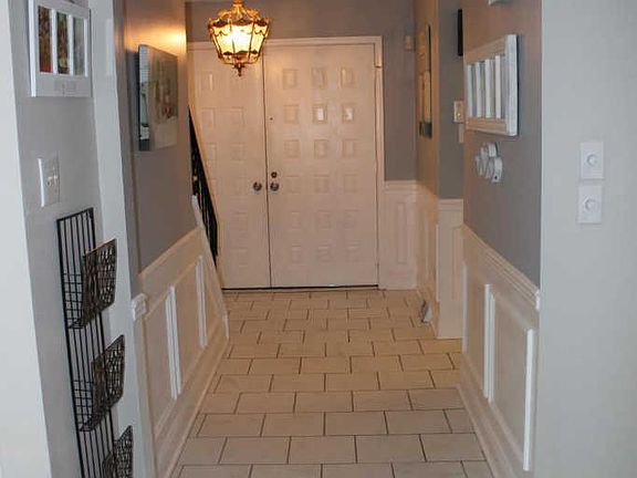 5th image of 11 Charles Dr