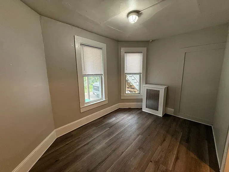 33-35 Emerson Street — Photo 19