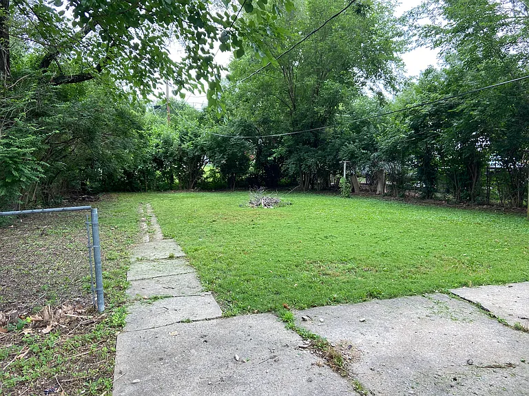 1816 SW Green Acres Ave — Photo 10