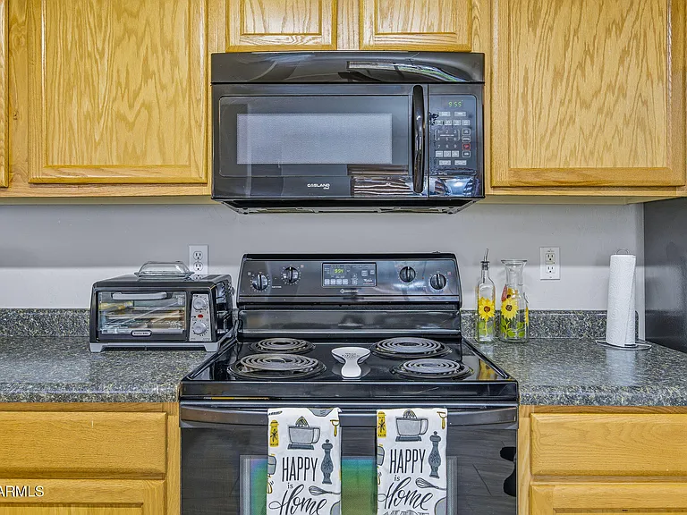 45023 W Miramar Rd — Photo 32
