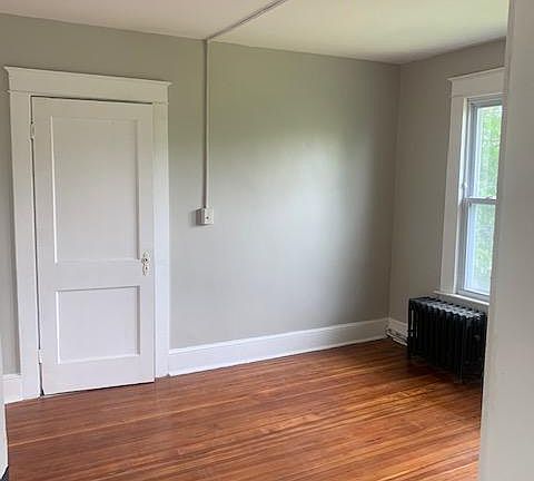 3rd image of 67 Burlington Ave Unit 3