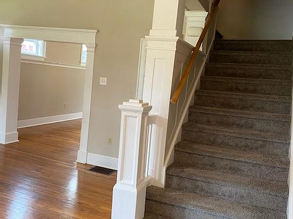 3rd image of 403 N Murtland St