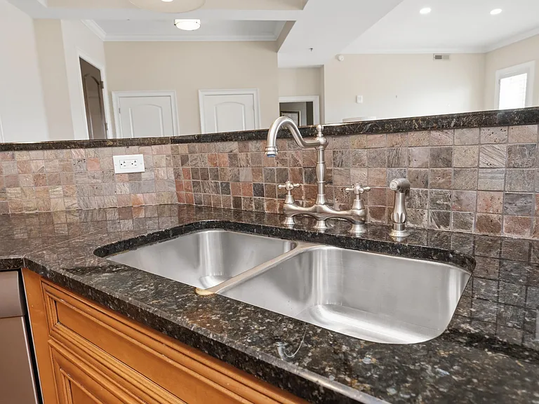 2600 Highland Ave S #701 — Photo 11