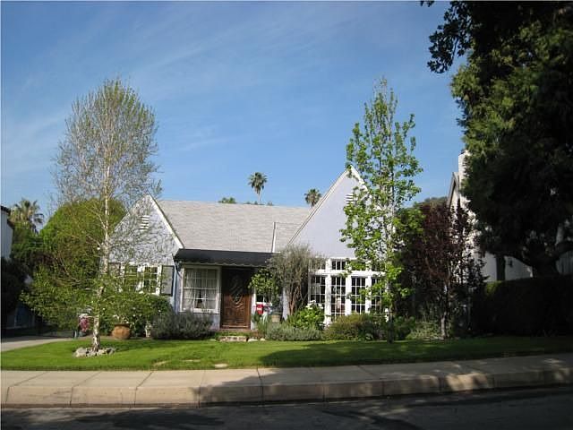 1st image of 363 Heather Heights Ct
