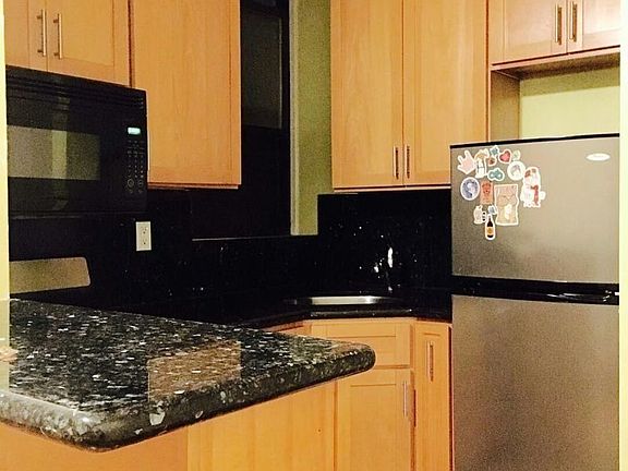 2nd image of 211 W 88th St APT 5C