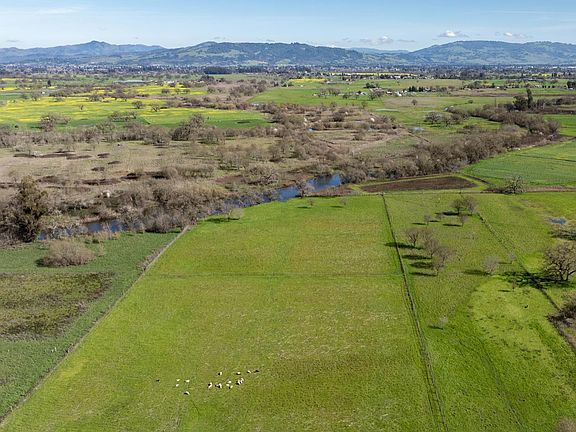 3rd image of 1853 Cooper Road