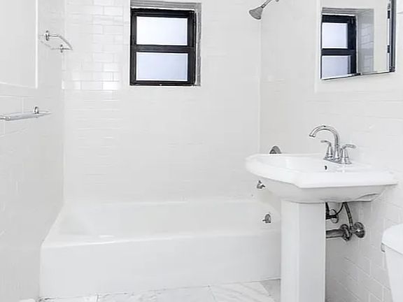 4th image of 50 W 105th St APT 5B