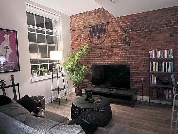 4th image of 24-30 S Bank St #416