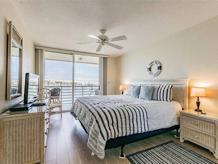 5901 Bahia Del Mar Cir #518 — Photo 15
