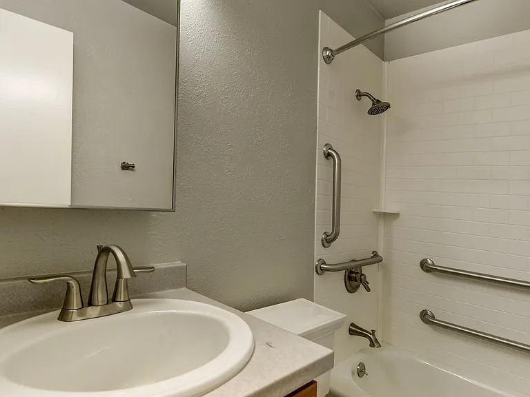 4480 Laguna Pl — Photo 5