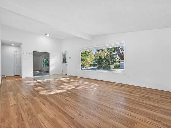 4th image of 4312 117th St NW