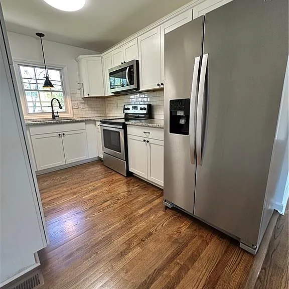 3104 Biggern Ave SE — Photo 3